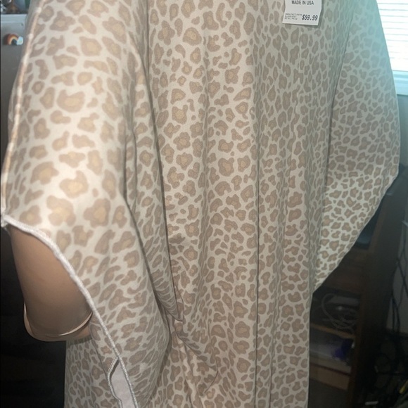 JORDAN Taylor animal print Top size M NWT - Picture 5 of 5